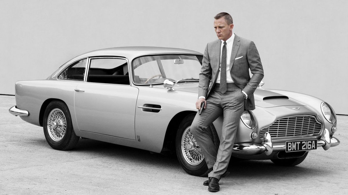 Nový James Bond se začíná rýsovat: Jaký bude mít služebák? Kromě Aston Martinu v minulosti jezdil Citroënem nebo sportovní Toyotou
